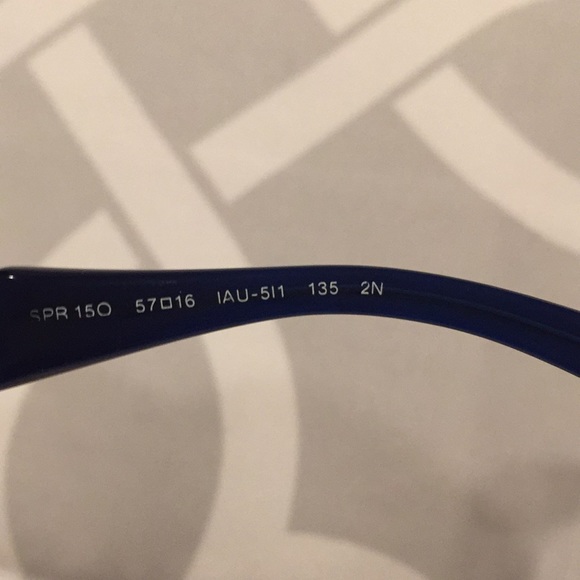 Prada sunglasses - Picture 3 of 8